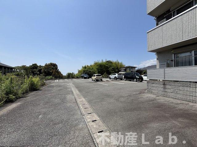 エスポワール松橋の駐車場
