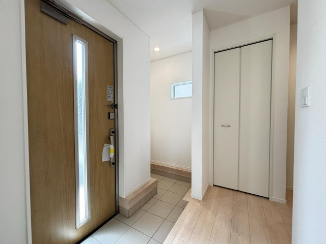 売新築戸建　沼津市沢田町の玄関