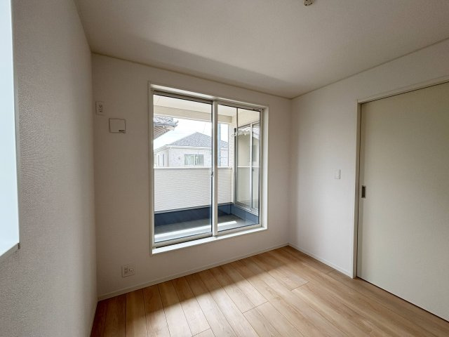 売新築戸建　沼津市沢田町の洋室