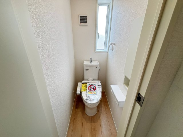 売新築戸建　沼津市沢田町のトイレ