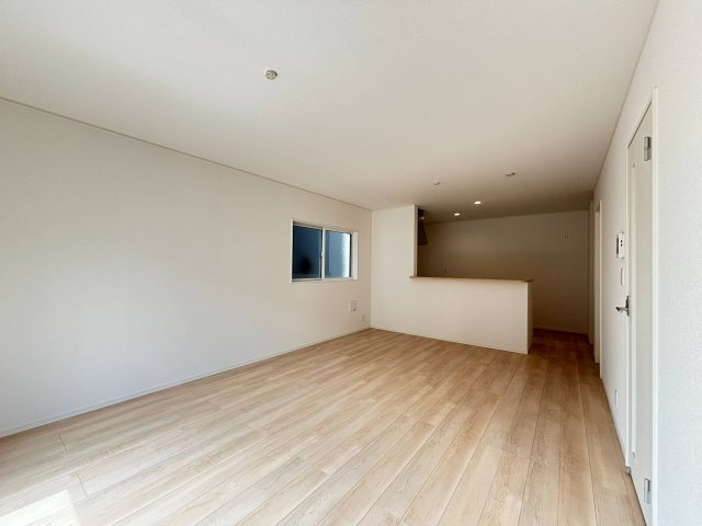 売新築戸建　沼津市沢田町の洋室