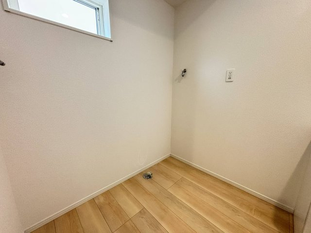 売新築戸建　沼津市沢田町の洋室