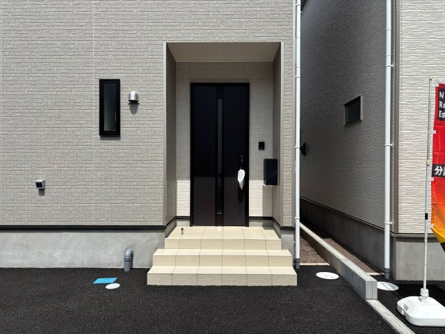 売新築戸建　沼津市沢田町の玄関