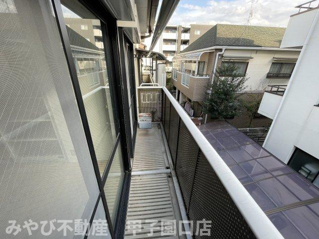 ベアント甲子園のバルコニー