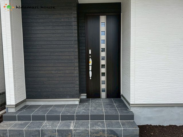 上尾市原市2322　新築戸建　ハートフルタウンCの玄関