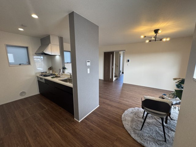 【居間・リビング】 | うるま市高江洲（全3棟）2号棟 | 2号棟　LDK17帖♪