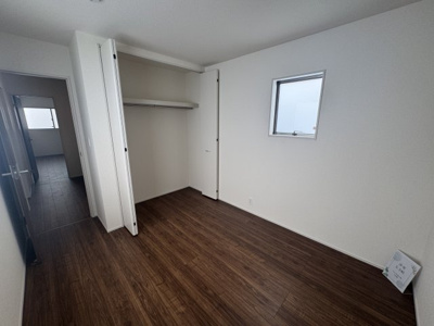 【洋室】 | うるま市高江洲（全3棟）2号棟 | 2号棟　洋室5.3帖＋CL付き♪