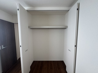 【収納】 | うるま市高江洲（全3棟）2号棟 | 2号棟　洋室5.3帖＋CL付き♪