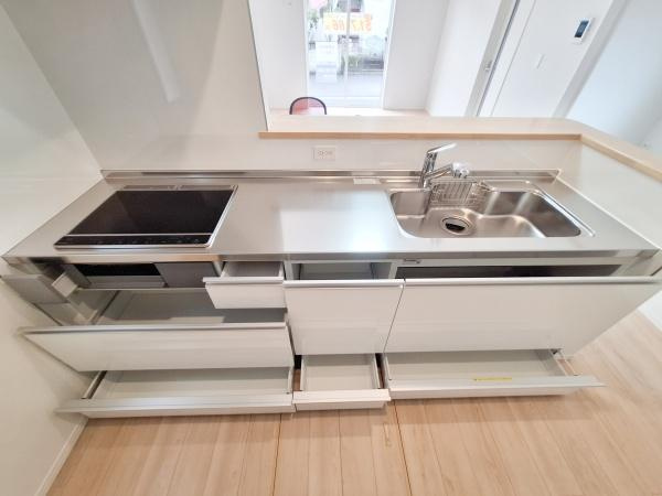 緑が丘第2-2号棟の前面道路含む現地写真|前面道路含む現地（2026年3月撮影）