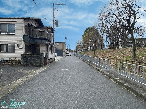 西賀茂榿ノ木町 建築条件無 土地の前面道路含む現地写真