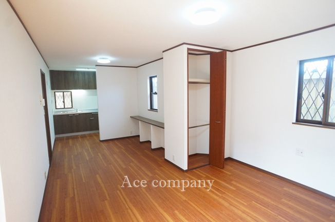 【居間・リビング】 | 東大阪市新家西町 | 【LDK：約15.1帖】