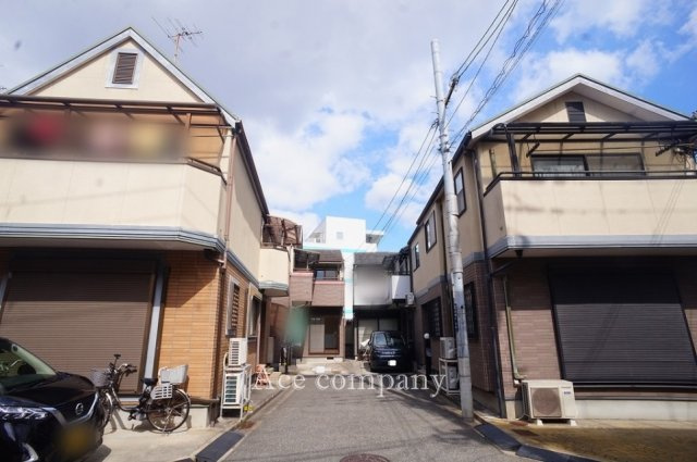 【前面道路含む現地写真】 | 東大阪市新家西町 | 【前面道路：幅員約4.7ｍ】分譲地内、突き当りです。