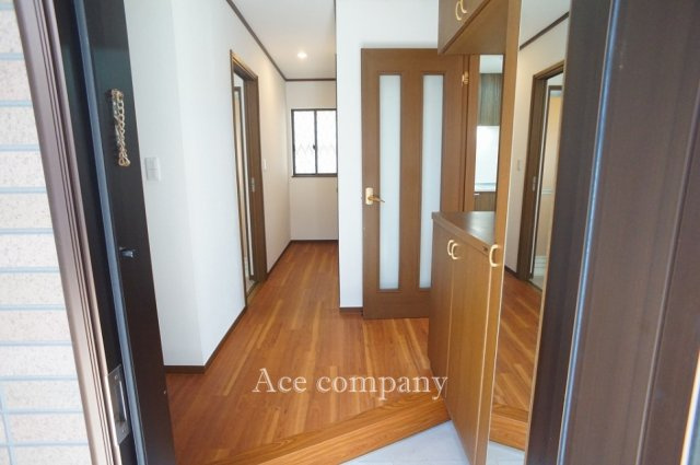 【玄関】 | 東大阪市新家西町 | ミラー付きのシューズボックスあります♪