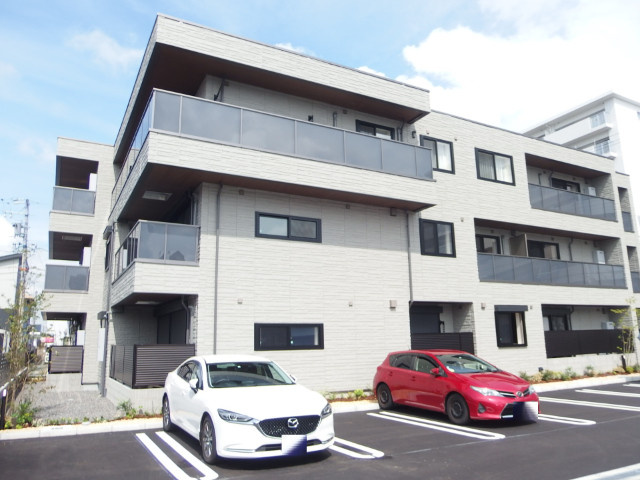 ケントスクエア八番館の外観