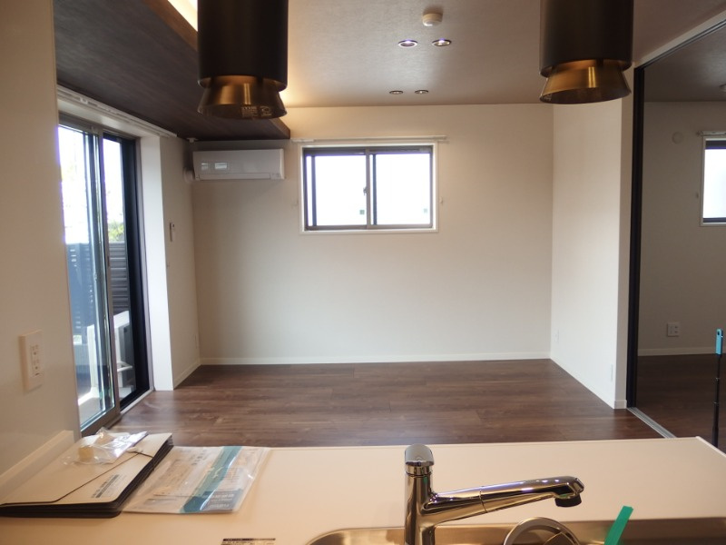 ケントスクエア八番館の居間・リビング