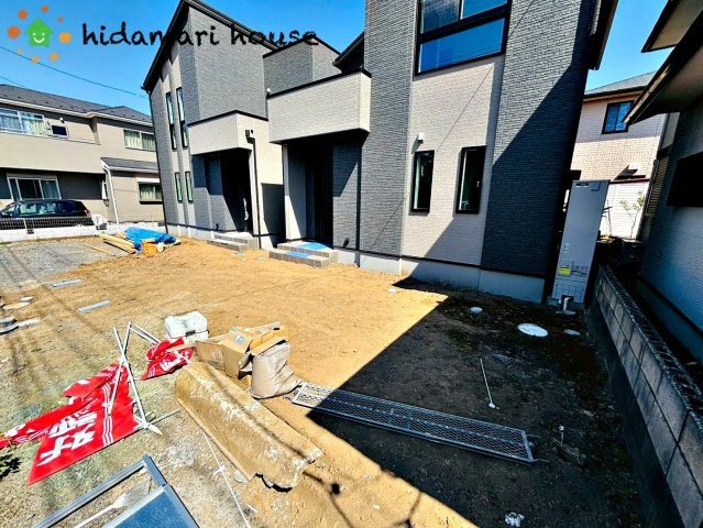 上尾市浅間台　新築戸建　タマタウン01の駐車場