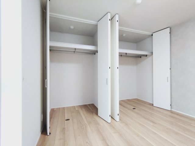 ラ　グリシーヌⅢの収納