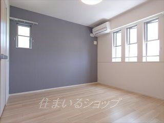 広島市安佐北区可部南１丁目の一戸建ての寝室