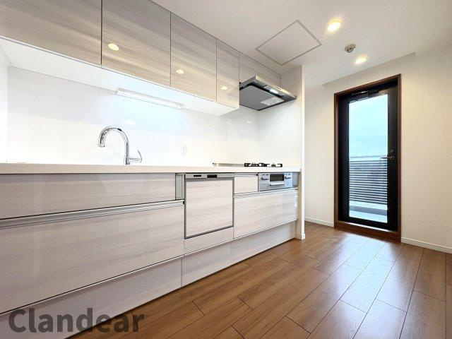 プランヴェールEXサザンウイングのキッチン|ドキドキの新生活も、安心してスタート。ぴったりの住まいを見つけませんか？クランディアが一緒に住まい選びをサポートします‼　まずは、お気軽にお問合せください　＃クランディア