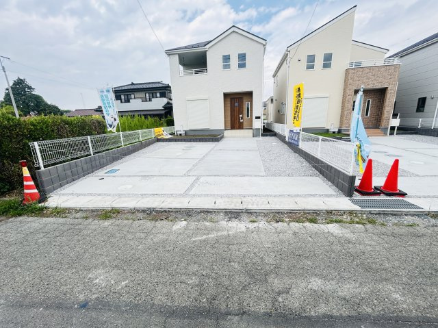 新築　伊勢崎市東小保方町第２　Livele Garden.S　5号棟の駐車場|現地写真　駐車スペースは2台分可能です！

