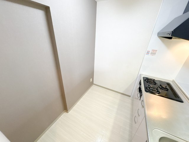 奈良市三碓５丁目の賃貸マンションのキッチン