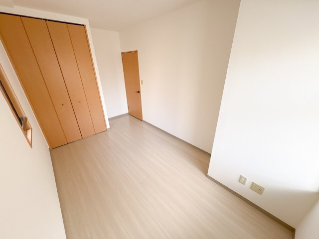 奈良市三碓５丁目の賃貸マンションの居間・リビング
