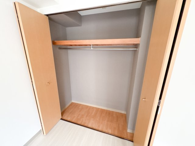 奈良市三碓５丁目の賃貸マンションの収納