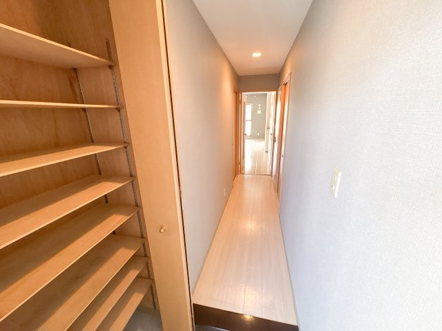 奈良市三碓５丁目の賃貸マンションの収納