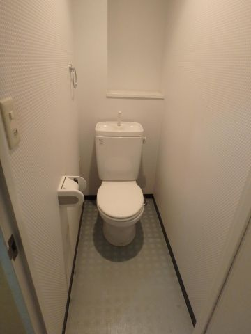メモアールジャルダンのトイレ|別部屋同間取りのお写真となります。参考にご覧くださいませ。