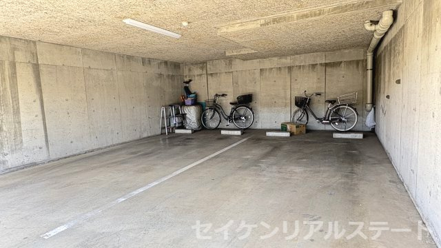 コンセリオ古淵４階部分の駐車場