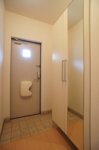 エフォートＢの玄関