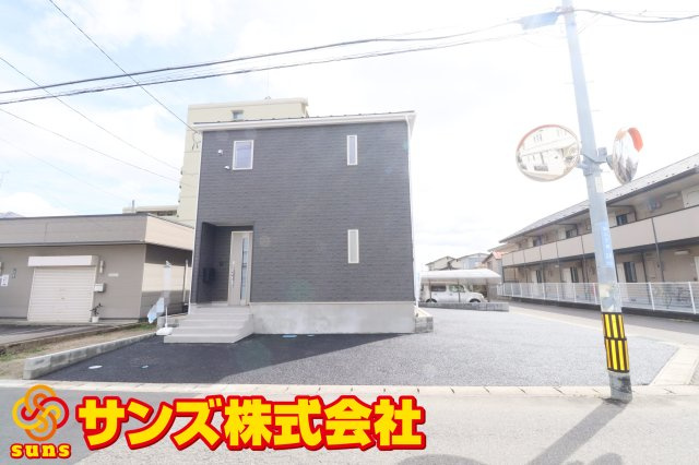 郡山市島2丁目　　　　1号棟　　　大成小学校、郡山第１中学区の外観|西側から見た外観