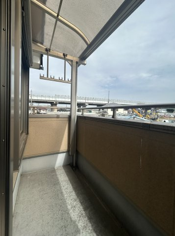 泉大津市綾井戸建のバルコニー|東向きバルコニー