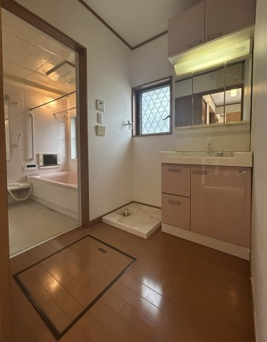 泉大津市綾井戸建の独立洗面台|洗面室