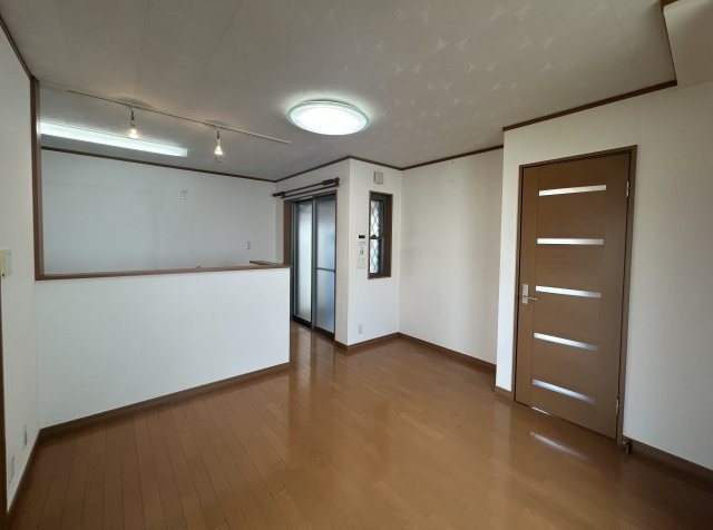 泉大津市綾井戸建の居間・リビング|LDK