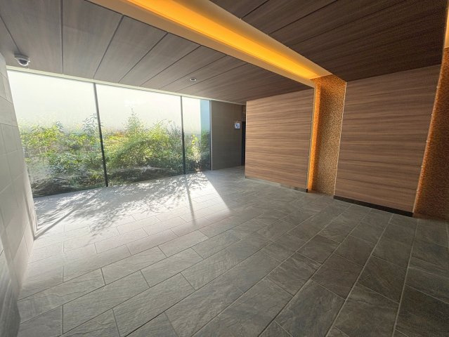 プレサンス西中島南方セレストのロビー