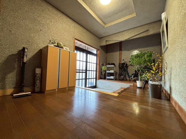 桜川市真壁町長岡　中古戸建の玄関