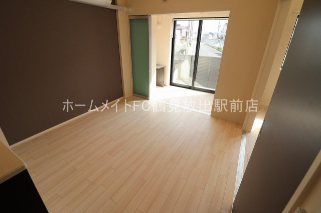 東大阪市稲田新町２丁目のアパートの居間・リビング