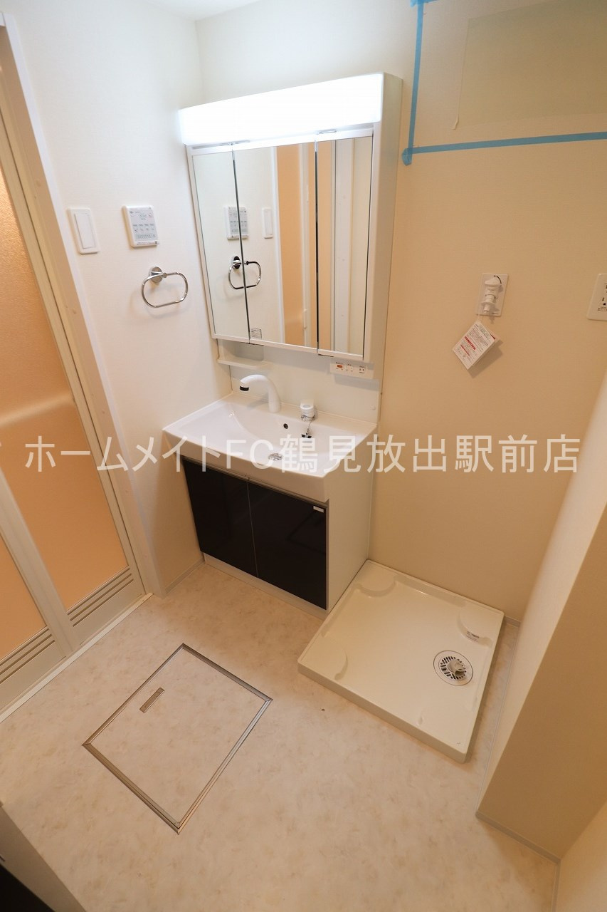 東大阪市稲田新町２丁目のアパートの洗面所