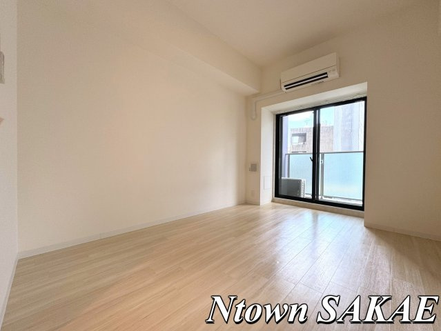 【居間・リビング】 | S-RESIDENCE葵Ⅱ | こちらの居間で趣味の時間をお楽しみください