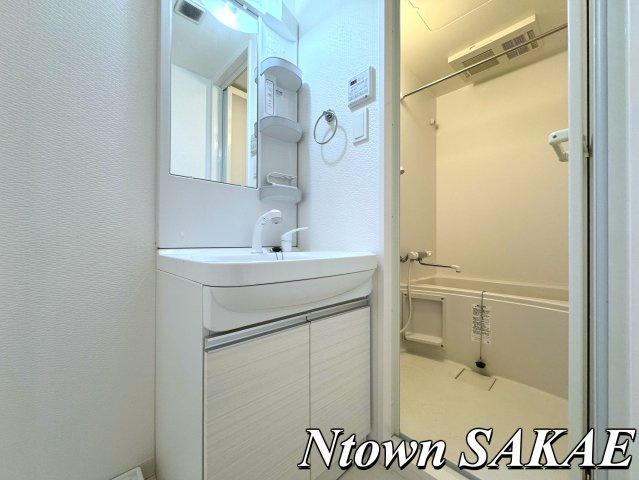 【洗面所】 | S-RESIDENCE葵Ⅱ | 広い洗面スペース