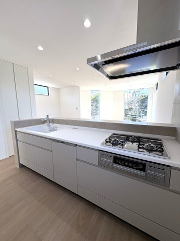 HAYAMA OCEAN VIEW HOUSE — 堀内のキッチン