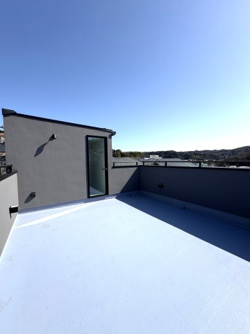 HAYAMA OCEAN VIEW HOUSE — 堀内のバルコニー