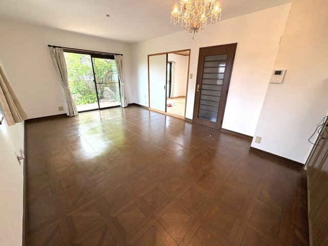 【居間・リビング】 | 中古一戸建　高知市潮見台1丁目