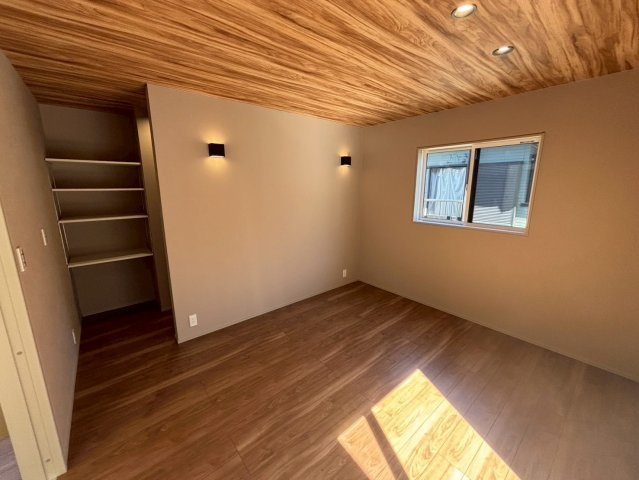 明和2丁目　新築戸建ての洋室|主寝室にいかがでしょうか。