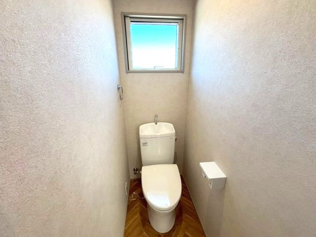 明和2丁目　新築戸建てのトイレ|温水洗浄便座トイレです。