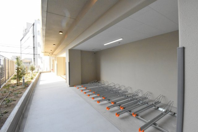 アドバンス西梅田ビオス　仲介手数料無料の駐車場