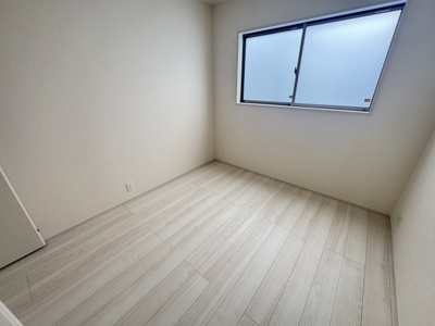 【洋室】 | うるま市高江洲（全3棟）3号棟 | 3号棟　洋室4.8帖＋CL付き♪