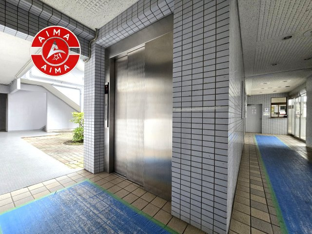 コスモテール吉塚　のその他共用部分|エレベーターがあり、小さなお子様連れや重い荷物の際も安心です。