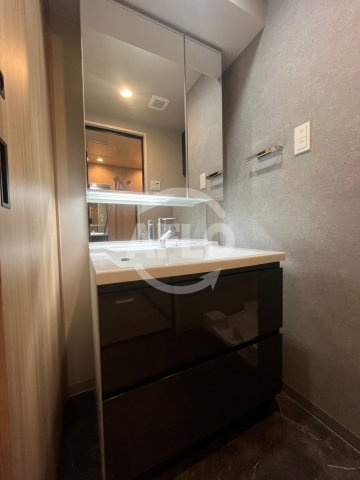 S-RESIDENCE松屋町asence　中央小学校区の独立洗面台|S-RESIDENCE松屋町asence　独立洗面台